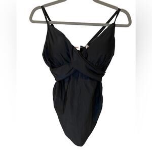 Maacie Women's Black Maternity Tankini Top size Medium- NWT